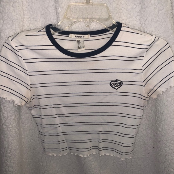 striped crop top w/ lettuce trim - Picture 3 of 4